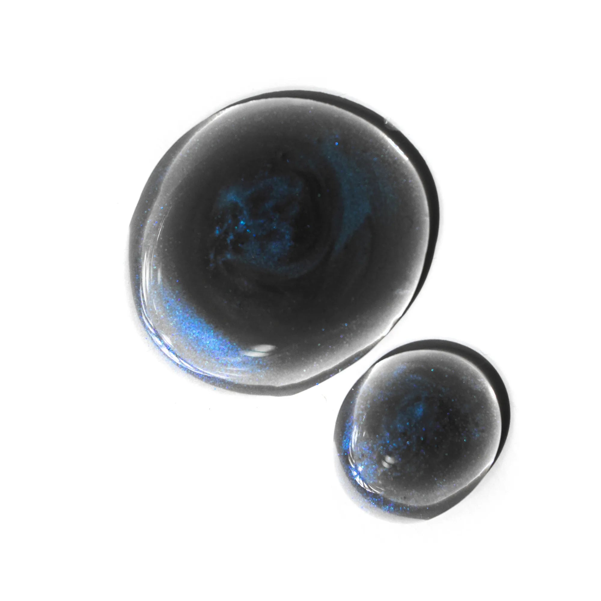 texture sérum bleu nuit irisé fond blanc