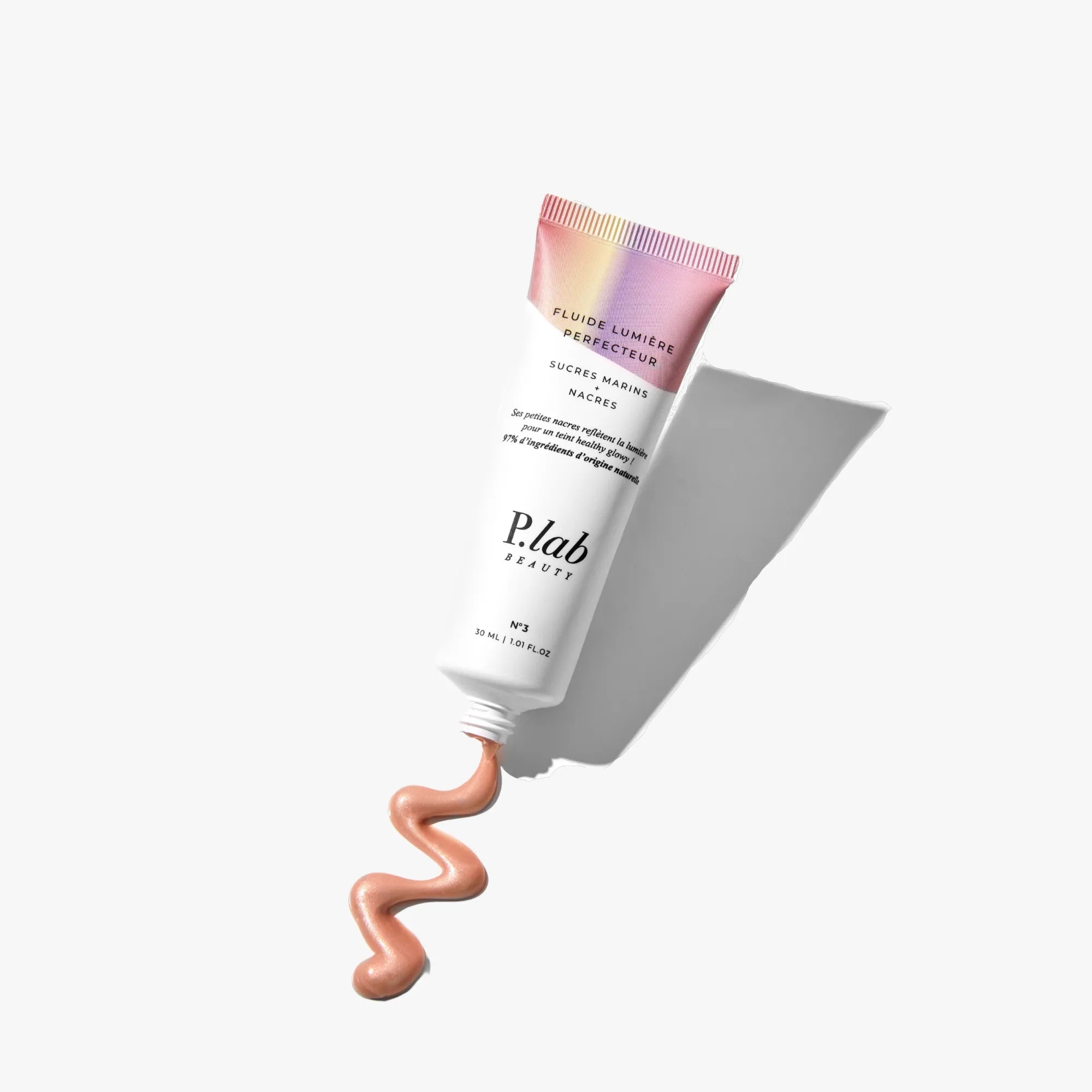 texture rosé irisée perfecteur lumière fond blanc