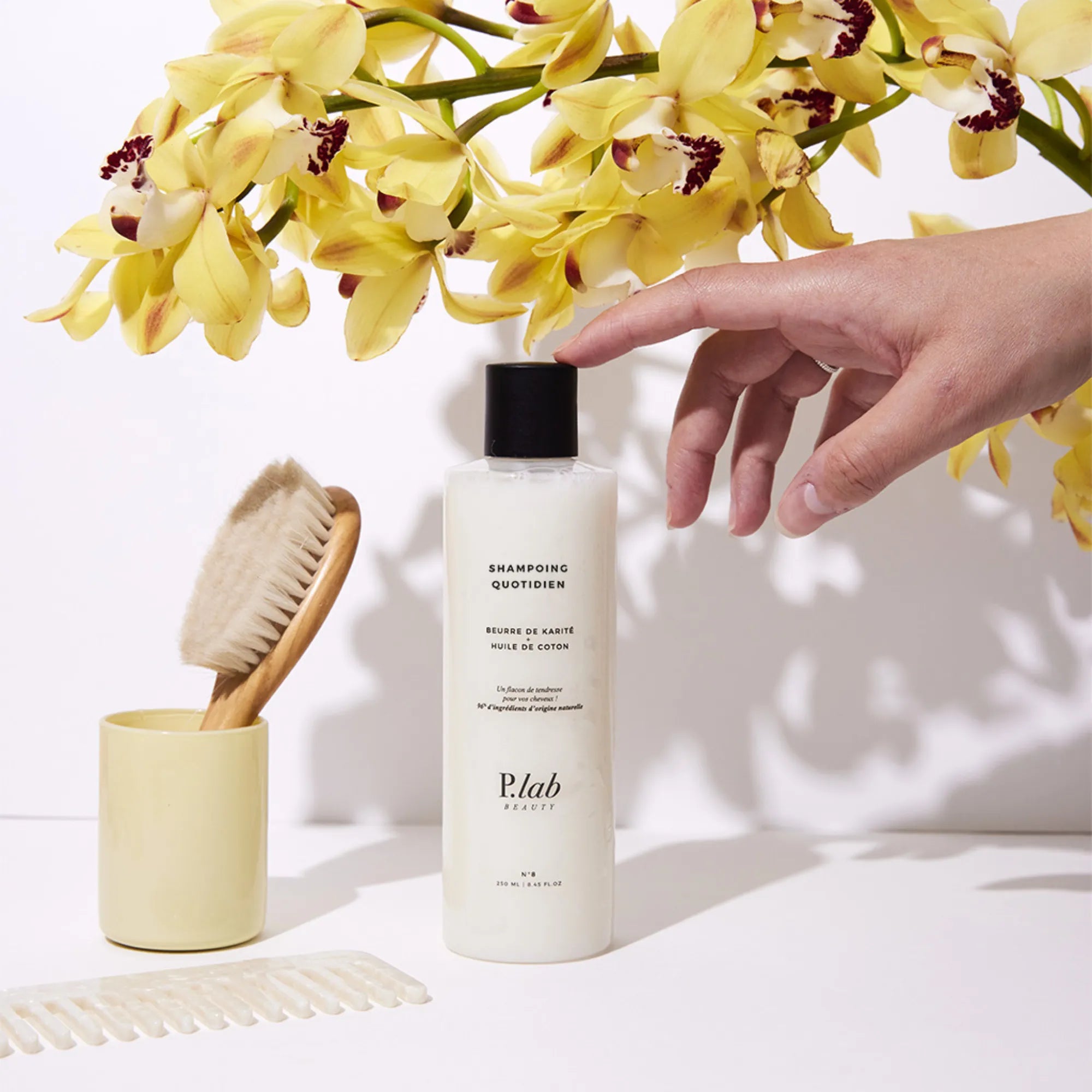 shampoing brosse et peigne fleurs
